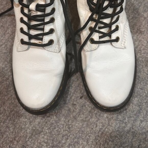 Dr. Martens Air Wair Boots White Woman's Size 6 m - Picture 14 of 14